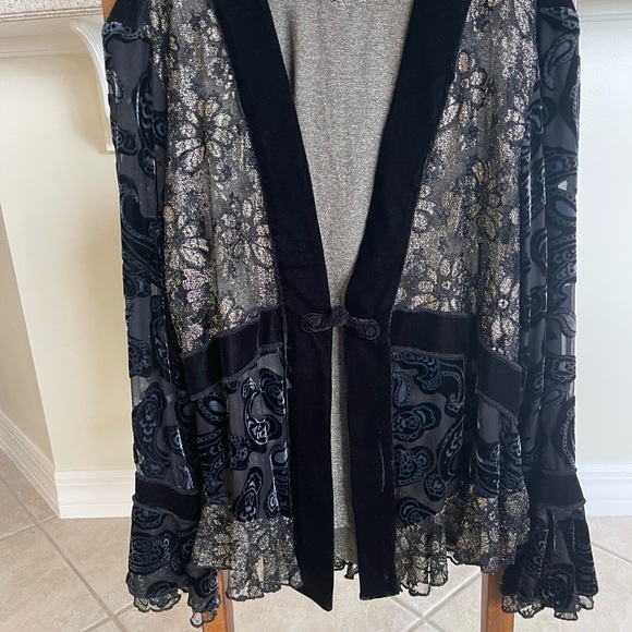Silk Aris A Velvet & Lace jacket, bell sleeves, peplum style waist, 1XL - Picture 15 of 16